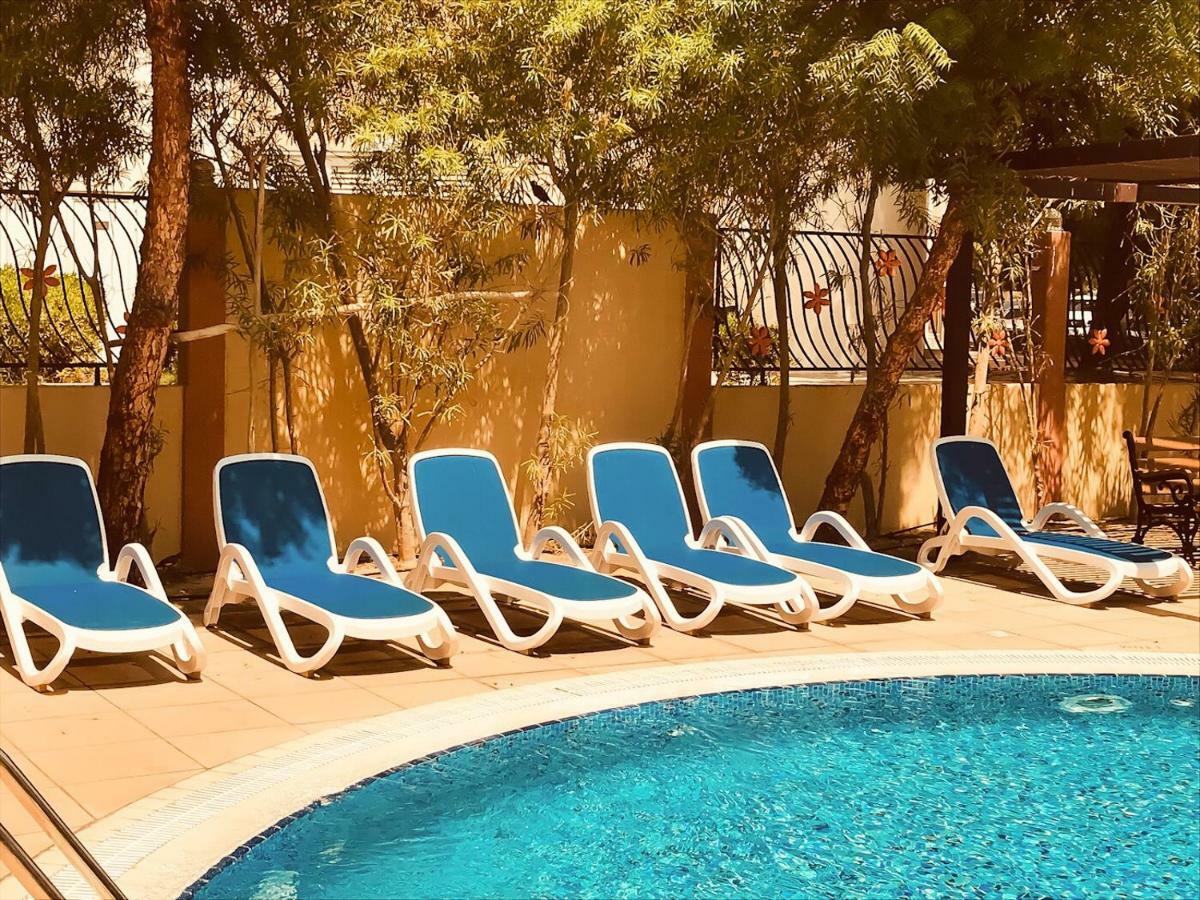 Discovery Garden Poolside * Dubai